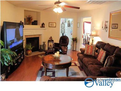 203 Shadow Ct SW, Huntsville, AL 35824 - photo 4