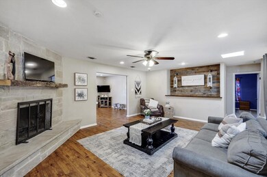 8612 Martin Dr, North Richland Hills, TX 76182 - photo 7