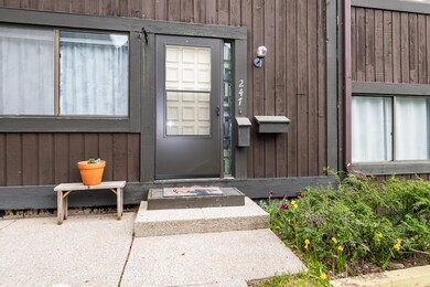 247 Ballantrae Ct unit 144, Kalamazoo, MI 49006 - photo 3