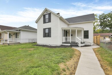 527 S Wheatland Ave, Columbus, OH 43204 - photo 2