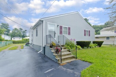 40 Blanding St, Indian Orchard, MA 01151 - photo 2