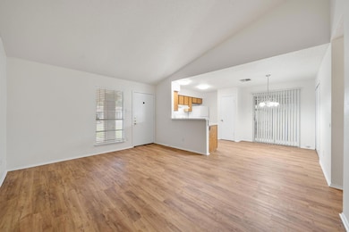 100 Meteor Dr unit B, Austin, TX 78745 - photo 4