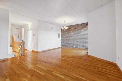 1856 Beacon St unit Six-A, Brookline, MA 02445 - photo 2