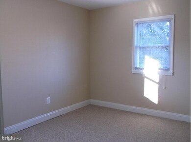209 Cabbel Dr, Manassas Park, VA 20111 - photo 4