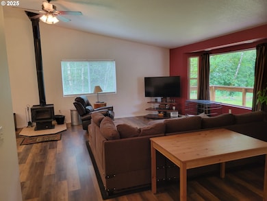 22118 E Yakima Ln, Rhododendron, OR 97049 - photo 5