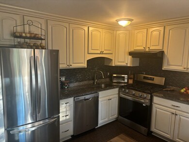 14 Edgelawn Ave unit 9, North Andover, MA 01845 - photo 3