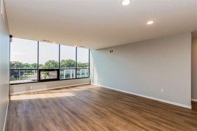 1 University Way unit No. 515, Iowa City, IA 52246 - photo 4