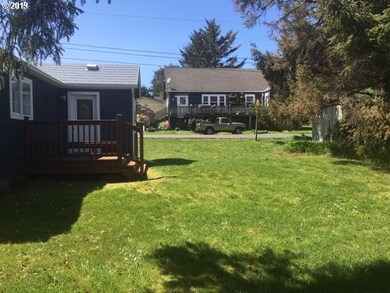 1213 SW 12th St, Lincoln City, OR 97367 - photo 3