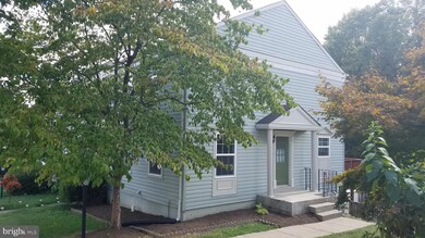 13867 Laura Ratcliff Ct, Centreville, VA 20121 - photo 3