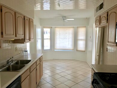 1416 Pintoresco Dr, El Paso, TX 79935 - photo 3