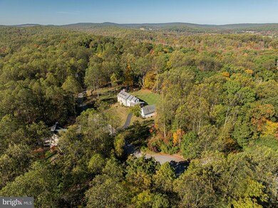 121 Warwick Chase, Pottstown, PA 19465 - photo 2