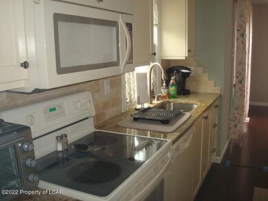 621 Willow Crest Dr, Pittston, PA 18640 - photo 7