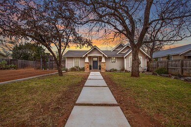 614 Fulton St, Fredericksburg, TX 78624 - photo 2