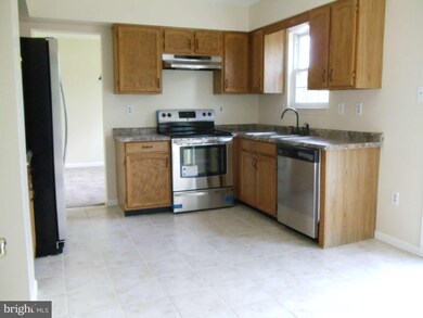 202 Grand Dr, Taneytown, MD 21787 - photo 6