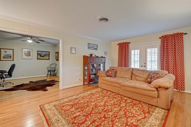 12131 Rhett Dr, Houston, TX 77024 - photo 4