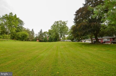 4805 Shimerville Rd, Emmaus, PA 18049 - photo 3