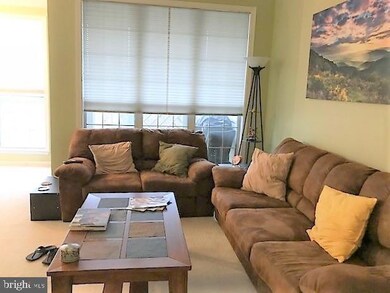 1819 Kenwood Ave unit 304, Alexandria, VA 22302 - photo 3