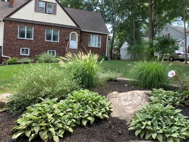 8 Birkendene Rd, Caldwell, NJ 07006 - photo 2