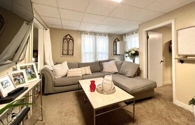 16 Pemberton St, Worcester, MA 01610 - photo 7