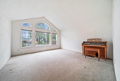 1070 Brookdale Ave, Medford, OR 97504 - photo 4