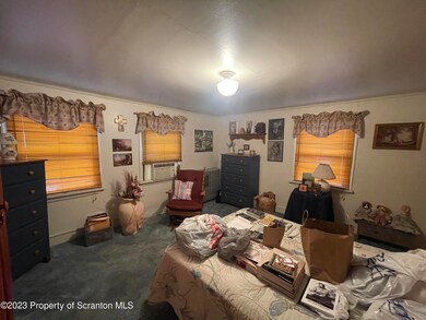 1715 Price St, Scranton, PA 18504 - photo 5