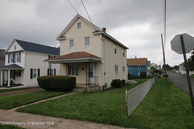 627 Throop St, Dunmore, PA 18512 - photo 2