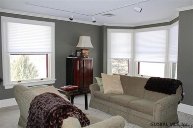 55 Myrtle St, Saratoga Springs, NY 12866 - photo 7