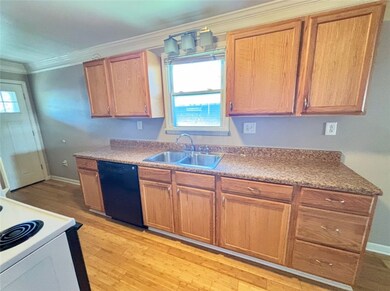 796 S Gray Ave, Bridgeville, PA 15017 - photo 5