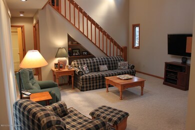 1112 Buttonwood Ct, Pocono Pines, PA 18350 - photo 2