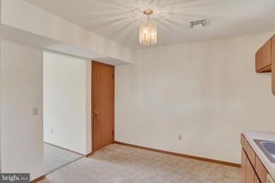 781 N Chestnut St, Palmyra, PA 17078 - photo 4