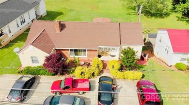 544 N Center St, Statesville, NC 28677 - photo 3
