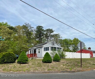Cunningham Front Corner View