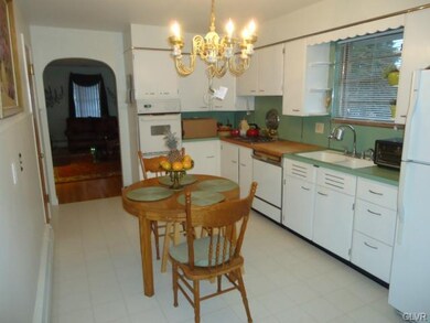 884 5th St, Whitehall, PA 18052 - photo 5