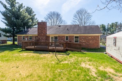 180 Cambridge Dr, Stuarts Draft, VA 24477 - photo 3