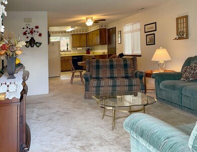 734 Brookside Cir, Rogue River, OR 97537 - photo 2