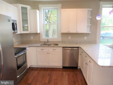 2927 Illinois Ave, Halethorpe, MD 21227 - photo 7