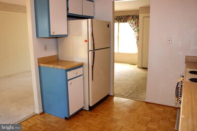 1612 Lefrak Ct, Herndon, VA 20170 - photo 4