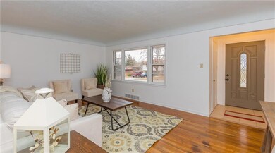 1723 E 31st Ct, Des Moines, IA 50317 - photo 3