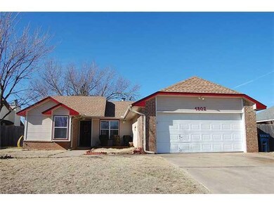 1302 Silver Maple Ln, Noble, OK 73068 - photo 2