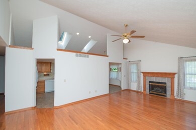 4441_Willow_Pointe_05