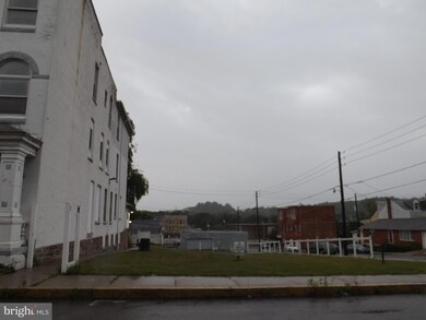 129 S Jardin St, Shenandoah, PA 17976 - photo 4