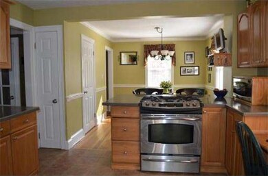 115 Stimson St, West Roxbury, MA 02132 - photo 2