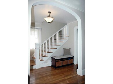 30 Sharon St, Providence, RI 02908 - photo 2