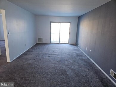 311 Dove Ct unit 311, Lumberton, NJ 08048 - photo 3