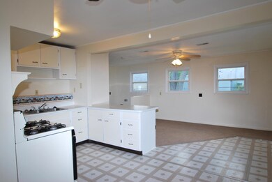 897 Bucknell Rd, Columbus, OH 43213 - photo 4