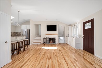10 Virginia Rd, Barrington, RI 02806 - photo 2