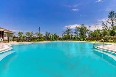 Redstone Commons - Pool Overview