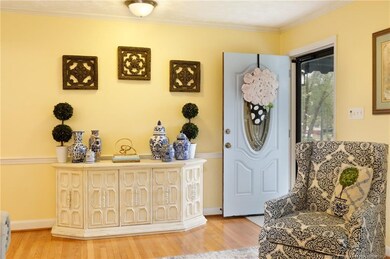 2519 Huntington Rd, Fayetteville, NC 28303 - photo 4