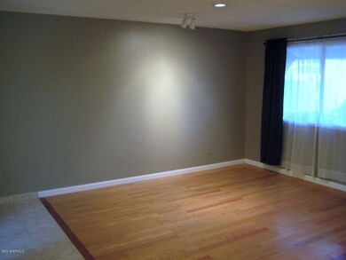 Living Room SE