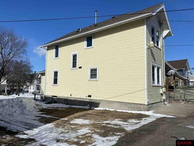 803 & 807 N Broad St unit 314 East Vine Street, Mankato, MN 56001 - photo 5